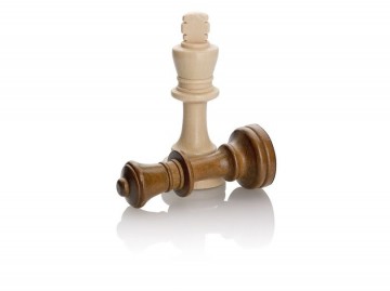 Woodenchessaccbigglasscoverbig02
